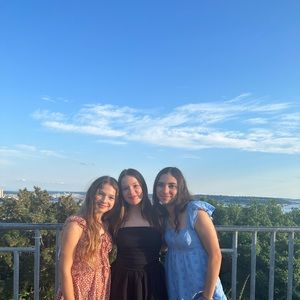 Meet your Posher, Addison